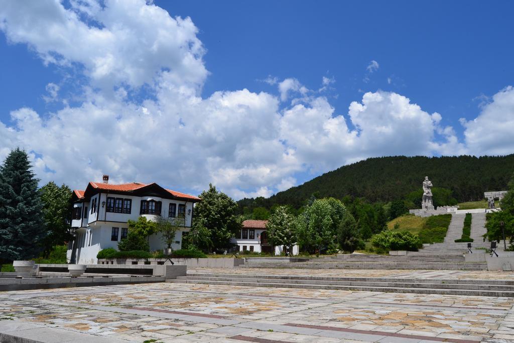 Georgievi Guest House Калофер Екстер'єр фото